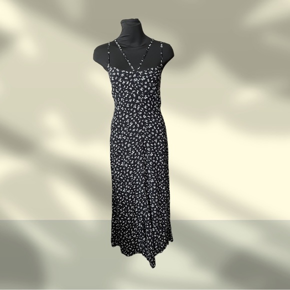 Zara black and white dress with fluted bottom EUC - Picture 1 of 5